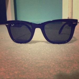 💥TRADED! Black foldable Ray-Ban Sunglasses