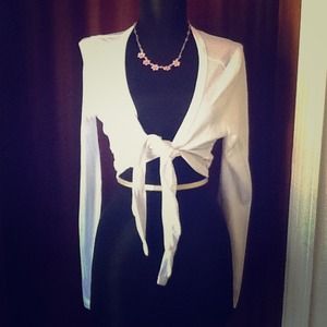 NWOT Livin white cover up