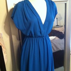 Bumdle! Francesca's blue dress! Perfect condition.