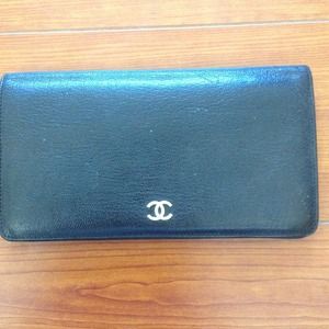 Authentic Chanel Wallet reserved @cateye1010
