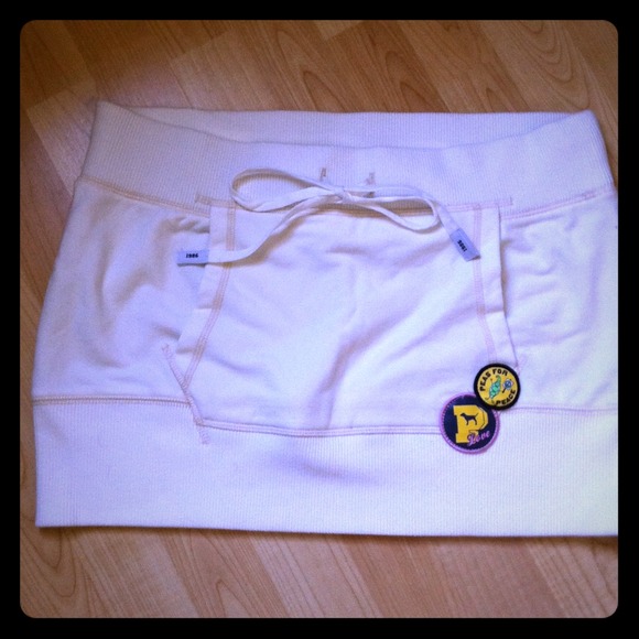 SOLD!!!!! VS Pink- skirt never worn