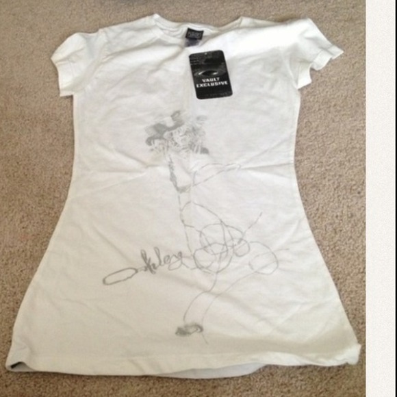 Oakley Tee