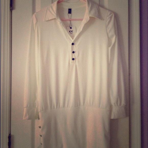 White dress/top - Picture 1 of 4