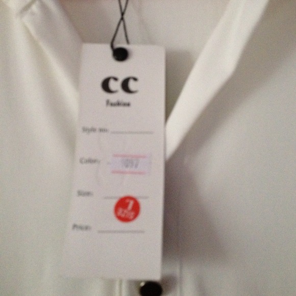 White dress/top - Picture 4 of 4