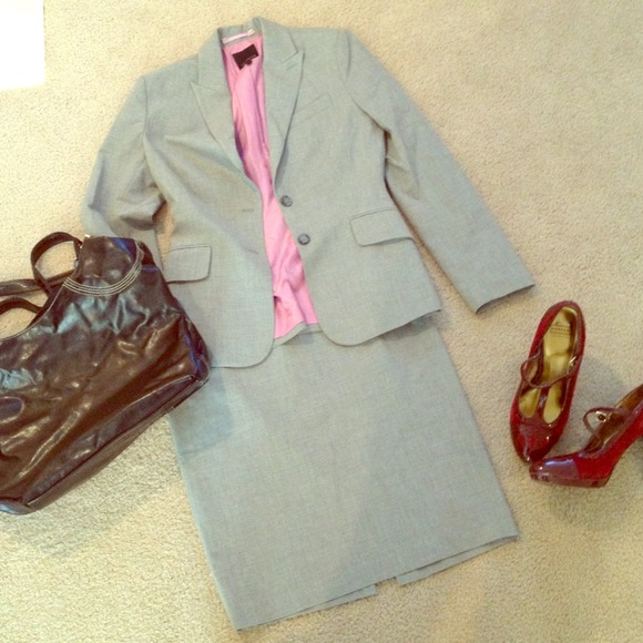 Bundled! 🎉Perfect skirt & jacket for work!🎉