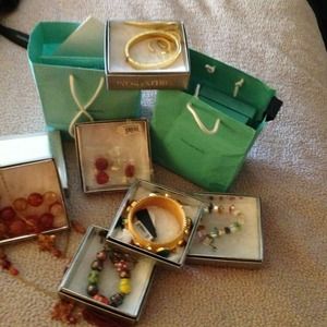 Varieties of accessories Make me an offer!!!