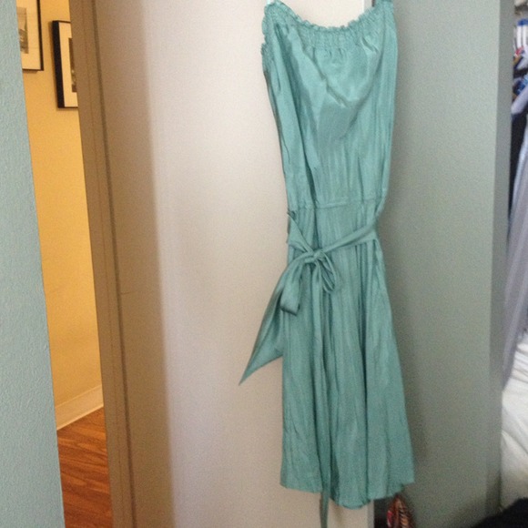 Sea foam bcbg strapless REDUCED