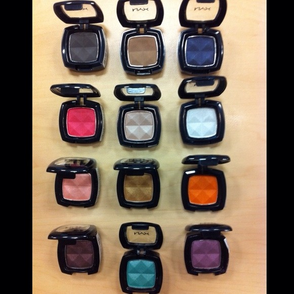 💢SOLD💢 NYX Single Eyeshadow - Picture 2 of 3