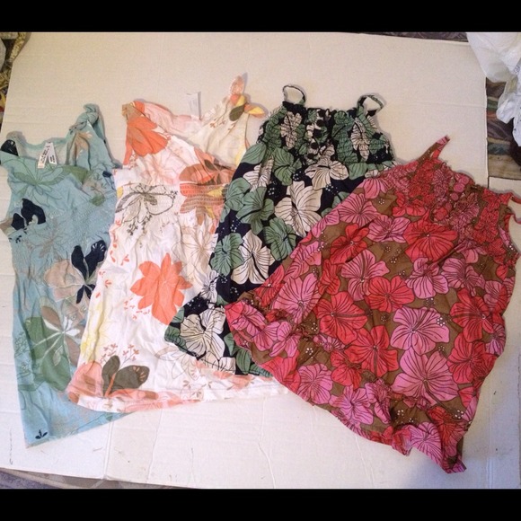 ❌Sold❌✴BUNDLE✴ 4 Infant Dresses!! 👶👗