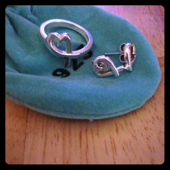 Bundle Tiffany ring and earrings. Authentic.