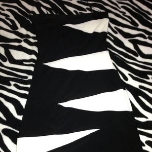 Black and white strapless dress