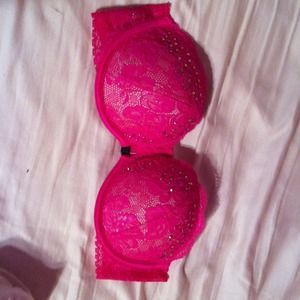 Victoria's Secret -NWOT 34B push up strapless bra
