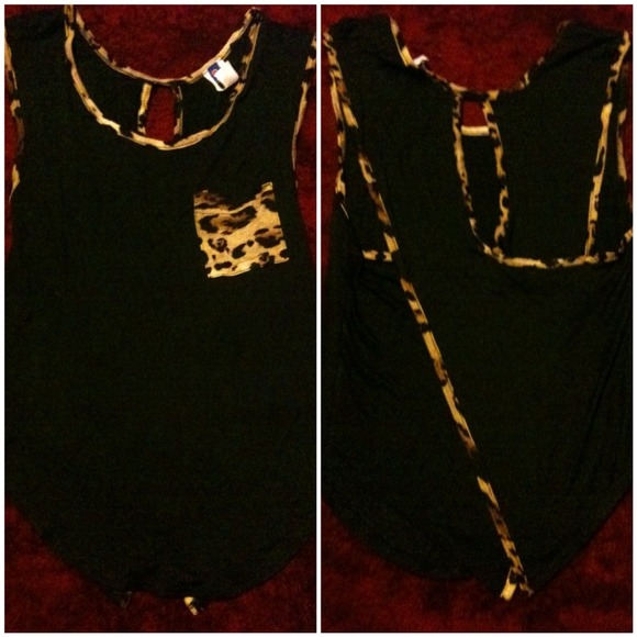 Black/Cheetah Print Top- ❗RESERVED FOR @aimeekae❗