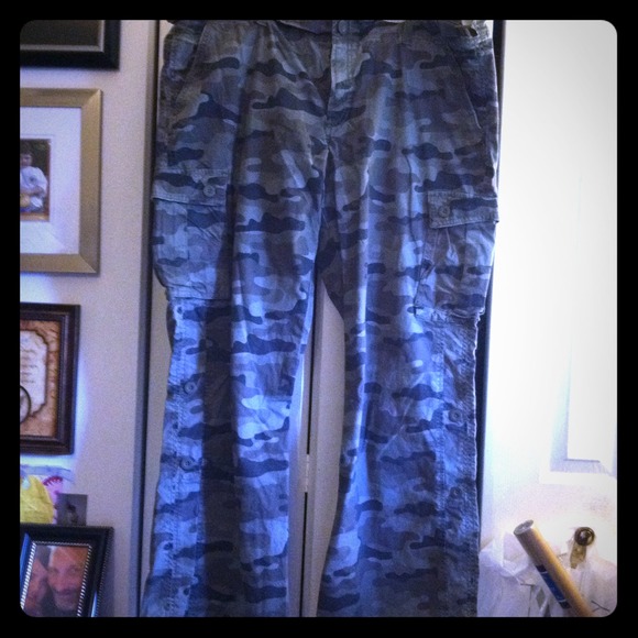 Old Navy camouflaged long pants