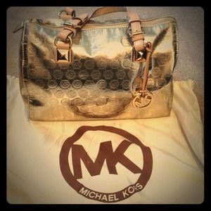 Authentic Michael Kors handbag!