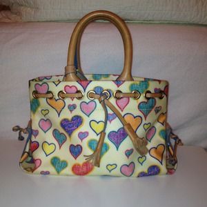 🚩SOLD🚩Dooney & Bourke Heart Handbag