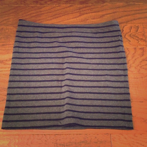 🚫SOLD🚫Forever 21 Striped Mini