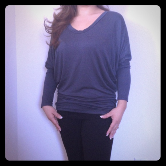 Grey legging sleeve blouse