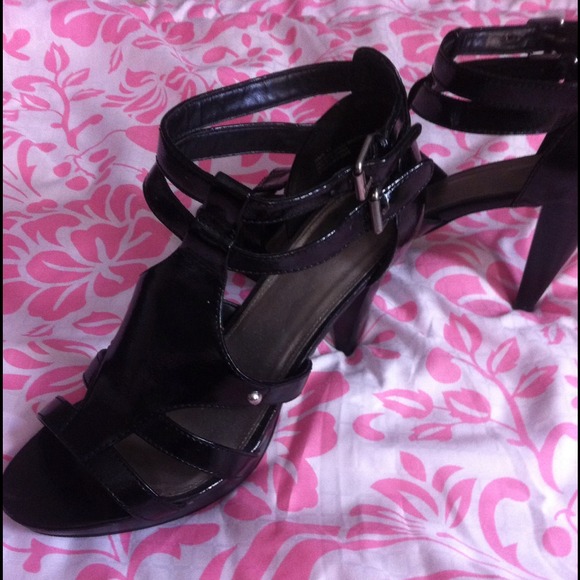 Sexy black heels /sandles