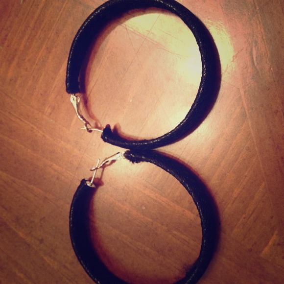 Black hoops