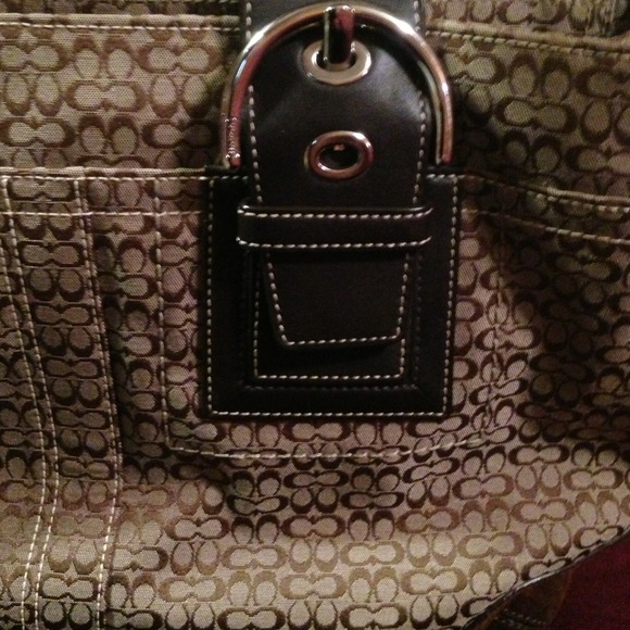 Authentic Coach Handbag - Picture 3 of 4