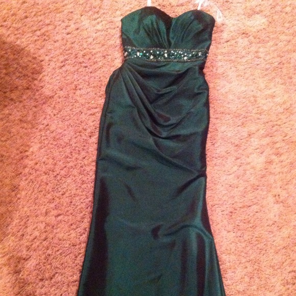 B'Dazzle Prom dress - Picture 1 of 4