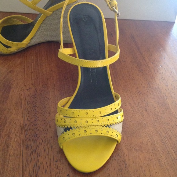 Burberry yellow/tan 4" wedge sandals - Picture 2 of 4