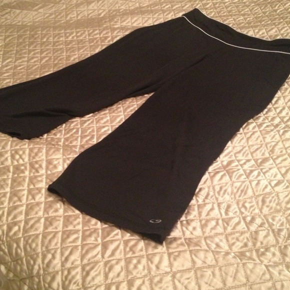 SOLD! Loose fit workout capris