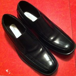 Men's Black Leather Kenneth Cole Dress Shoes