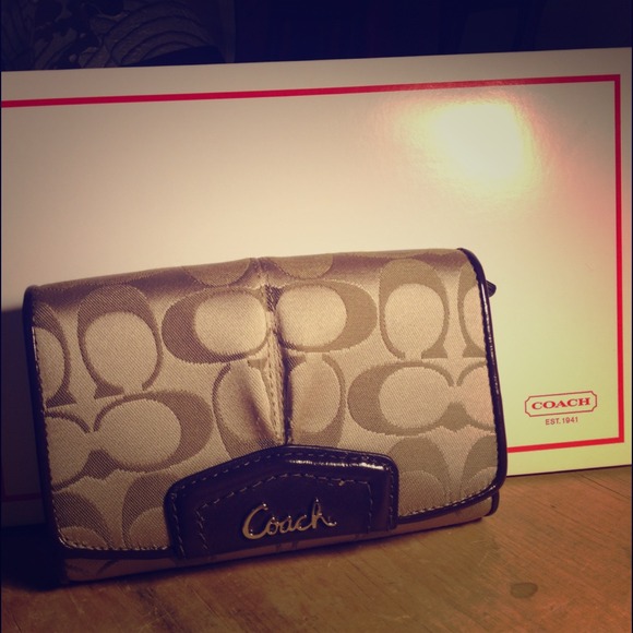 Coach Clutches & Wallets - Authentic Coach Wallet