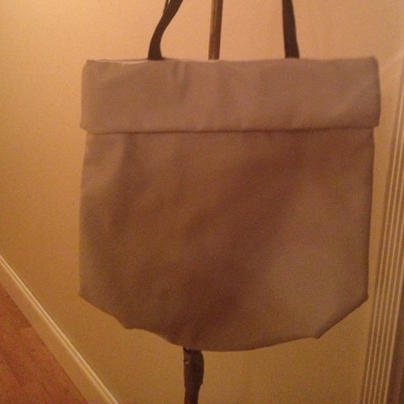 Simply Vera by Vera Wang bag - Picture 3 of 4