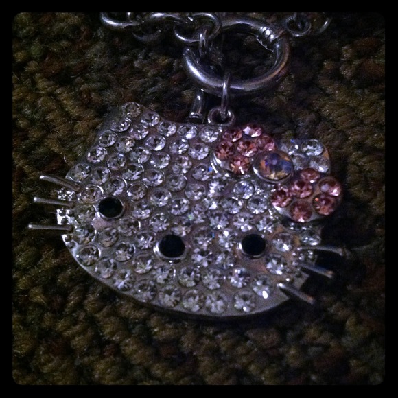 Hello kitty necklace