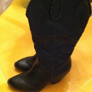 Final**Gorgeous black cowgirl boots
