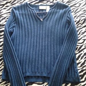 Bundled for rojo  Blue sweater