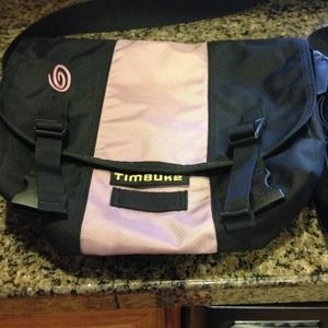 REDUCED lSmall Timbuk2 messenger bag