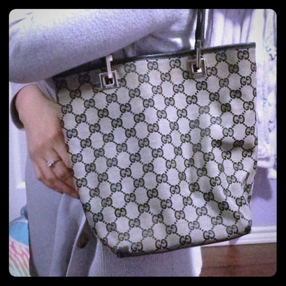 👜🌸Authentic Vintage Gucci handbag🌸👜