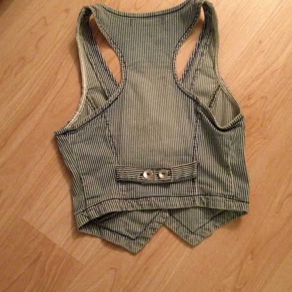 ❌BUNDLED❌Blue and whit pinstriped vest - Picture 4 of 4