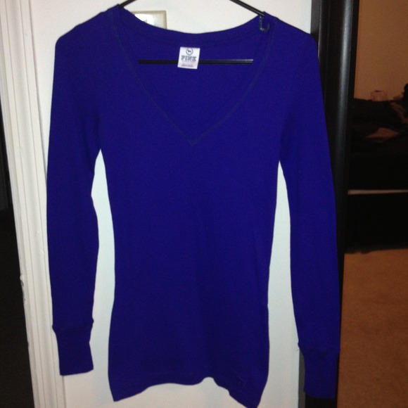 bundled - Victoria's Secret Thermal V-neck
