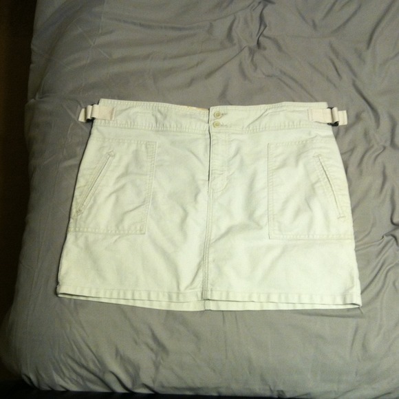 ⛔Sold in bundle⛔Light khaki skirt