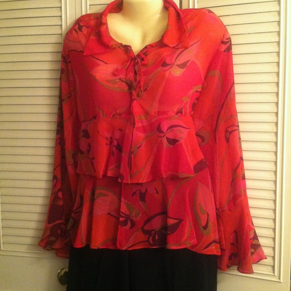 Bundle: print ruffled blouse & career skirt