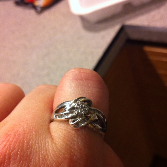 Diamond ring - Picture 4 of 4