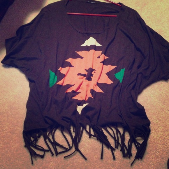 Urban Outfitters Tops - ❌❌ Tribal fringe top