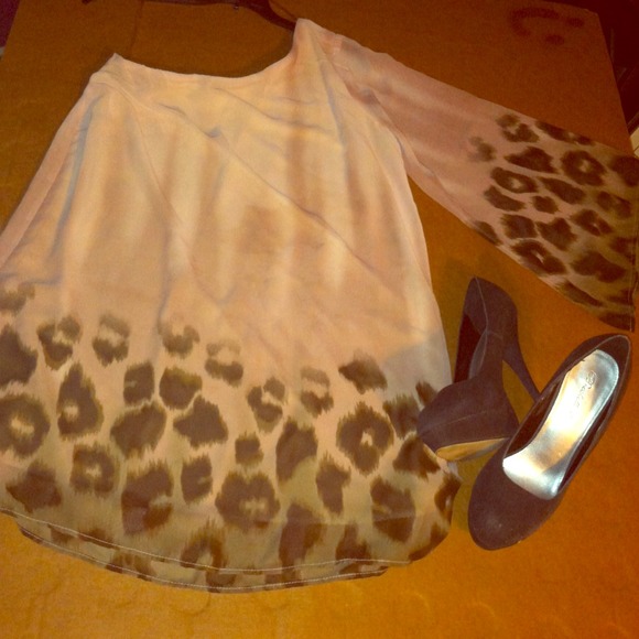 One sleeve cheetah print dress