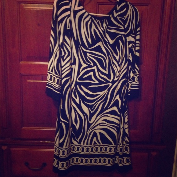 🌺 A pretty dress Reserved!!🌺