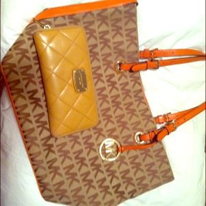 Michael Kors handbag and wallet!