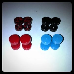 4 pairs, fake gauges