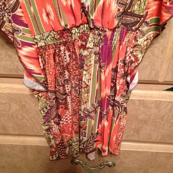 Top - Picture 2 of 2