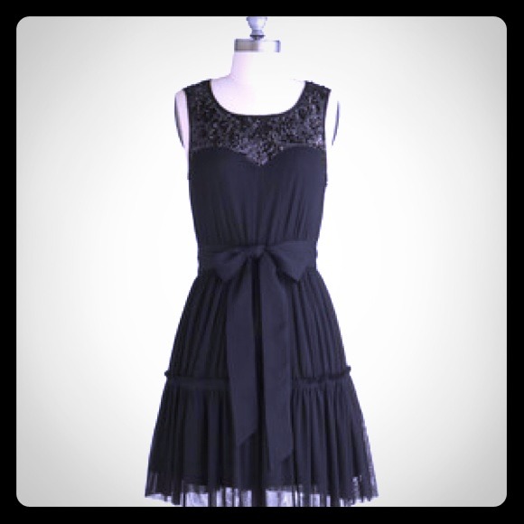 Dresses & Skirts - Black ModCloth Dress
