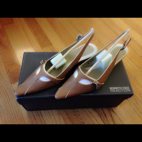 Kenneth Cole "Day Planner" Camel - Picture 2 of 2