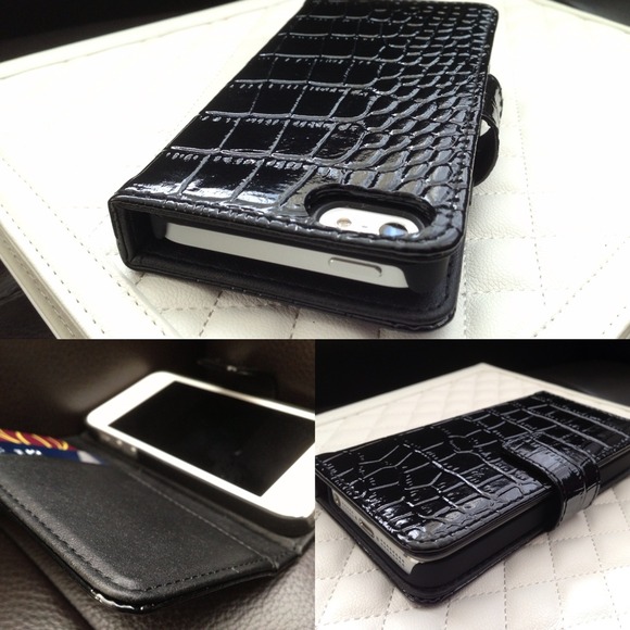 Clutches & Wallets - iPhone 5 Genuine Leather Case Black